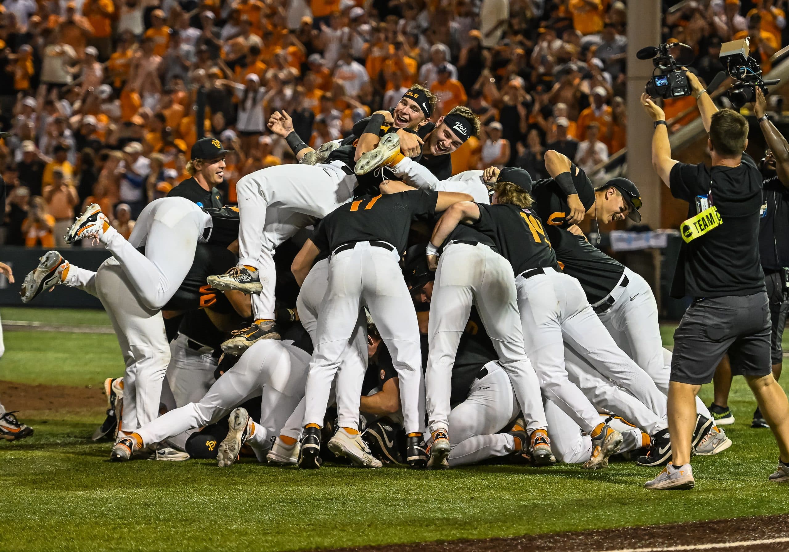 NCAA Champion Tennessee Volunteers Announces Fall Exhibition Schedule