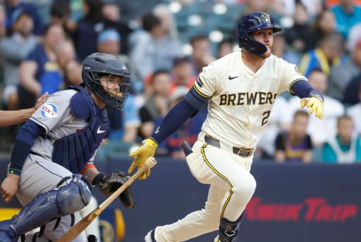 Brewers get all the offense they need in first inning of a 4-3 victory over Astros