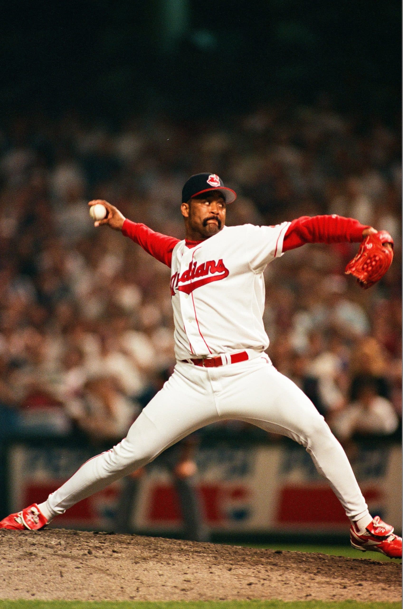 This Date in Baseball – Jose Mesa Picks up 37th save in 37 tries to Set a Major League Record