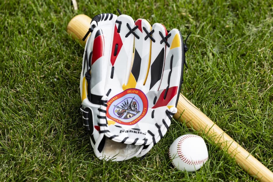 Minnesota Twins Unveil Native American Heritage Glove