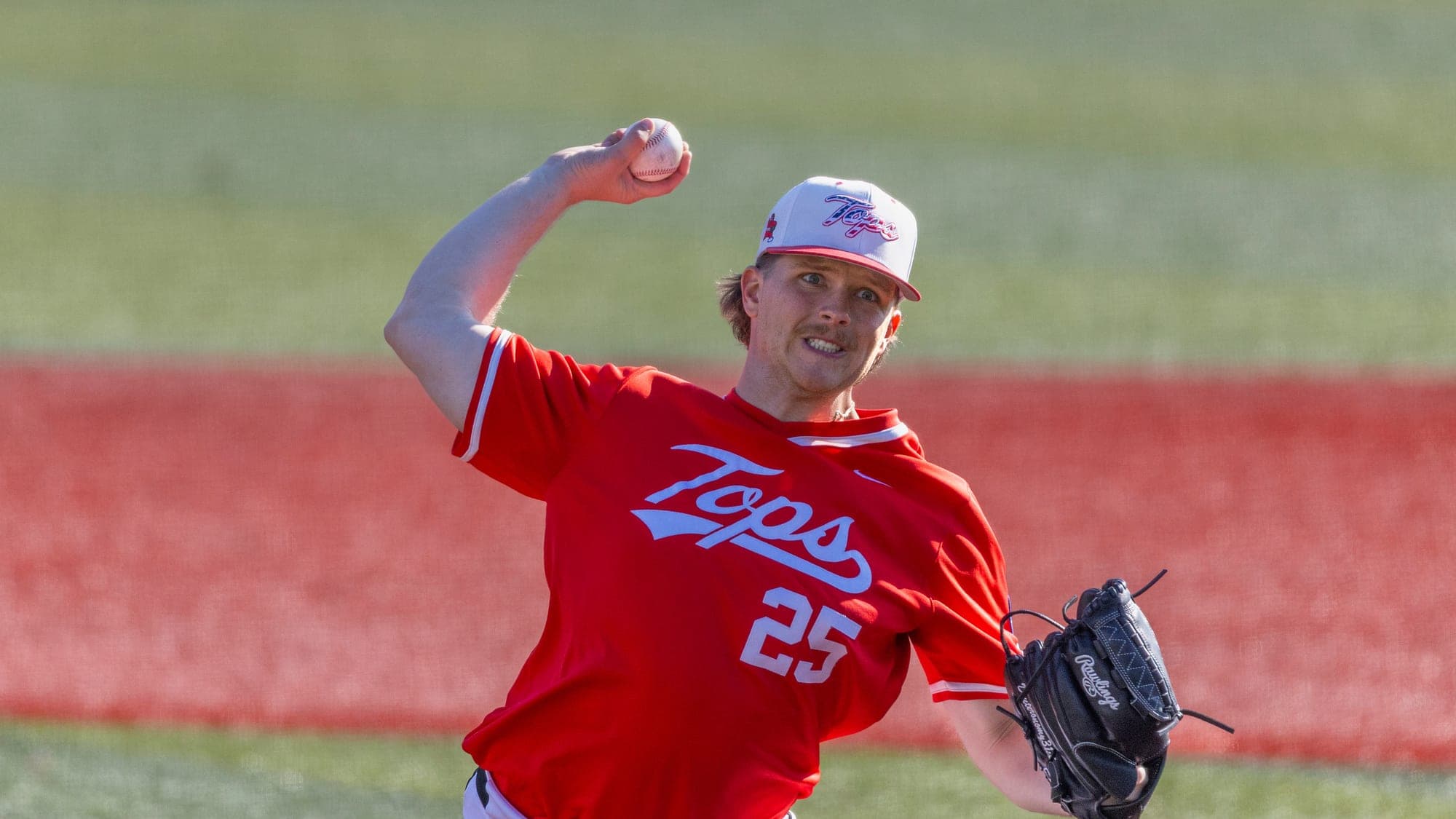 Western Kentucky pitcher Nathan Lawson