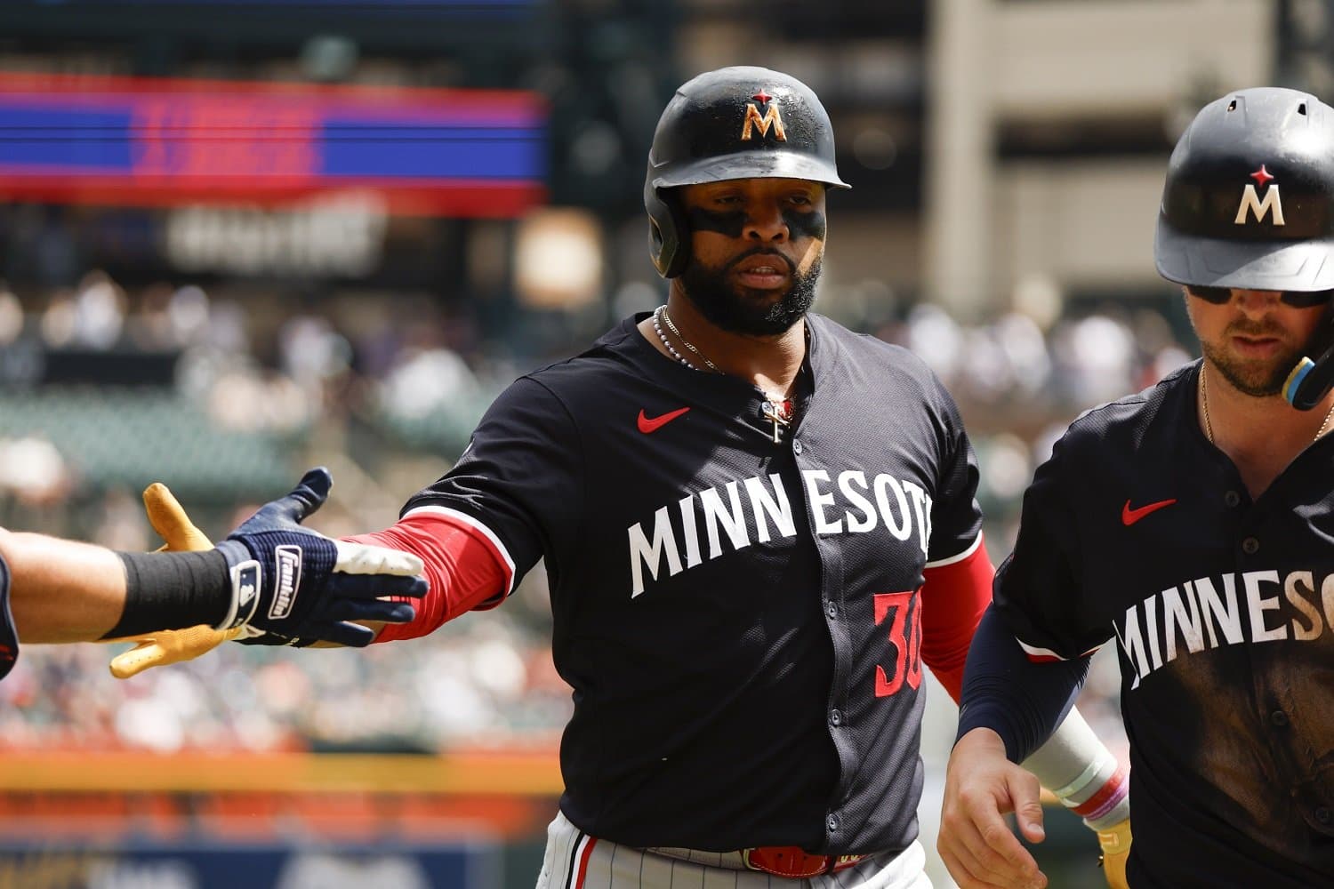 Gold Glove Winner Spotlight: Carlos Santana