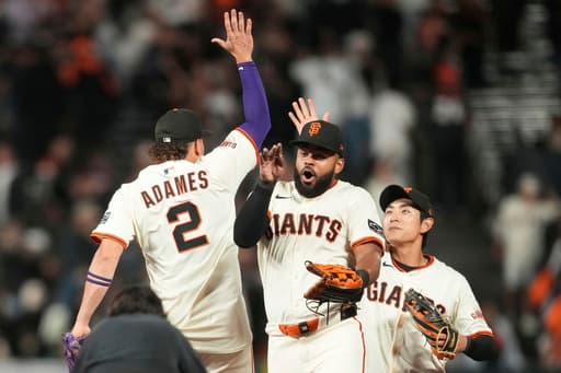 Logan Webb pitches 6 solid innings, Giants hit 5 homers in 11-5 win over Diamondbacks