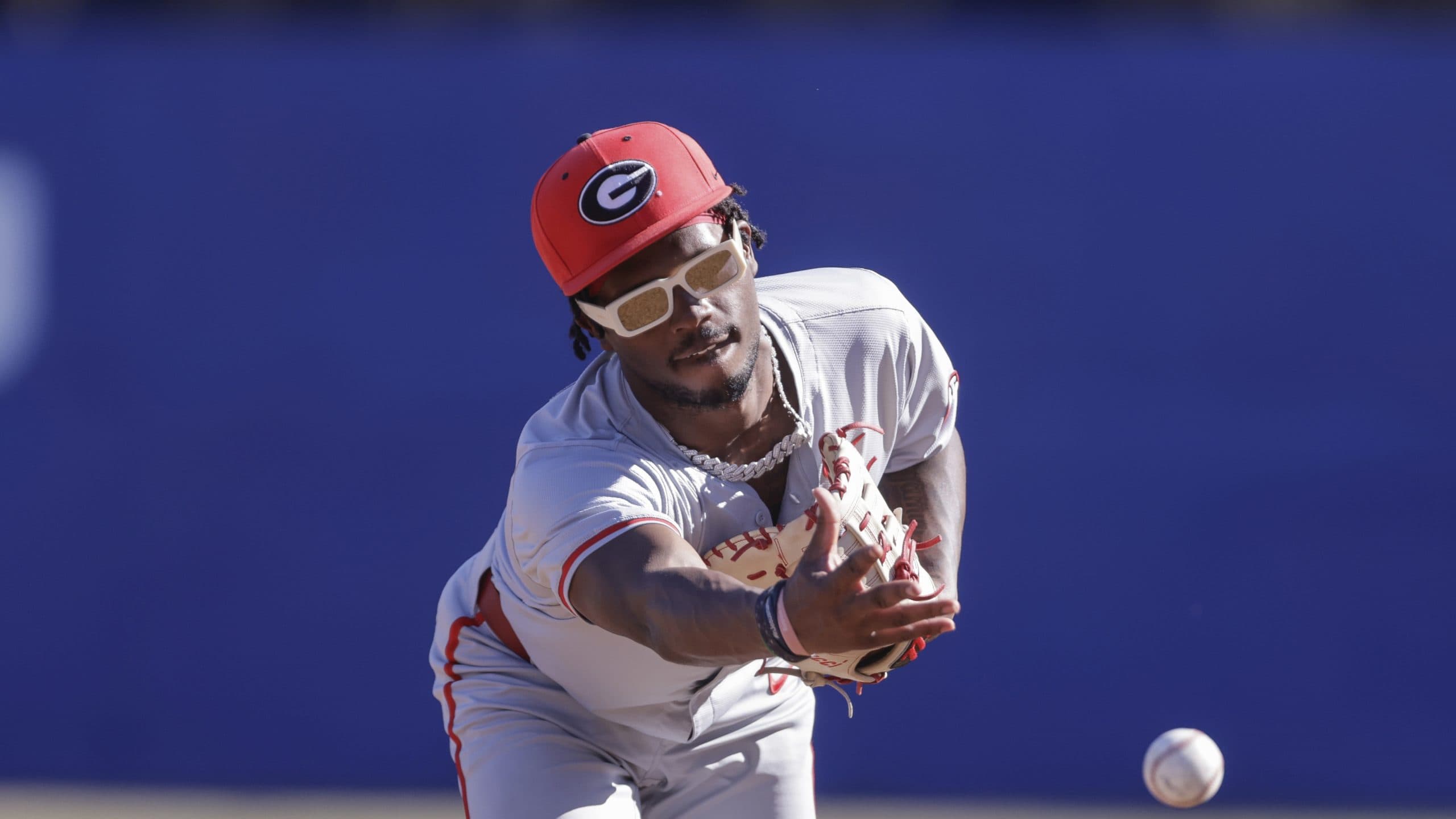 Georgia Bulldogs Cruise Past Georgia Tech 5-2 Thanks To Great Pitching  