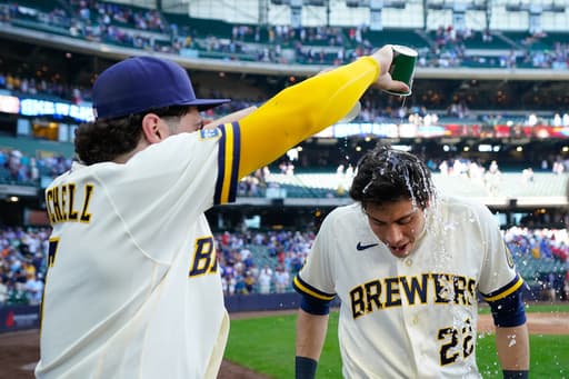 Hitless through seven innings, Brewers rally in eighth to beat Cardinals 2-1