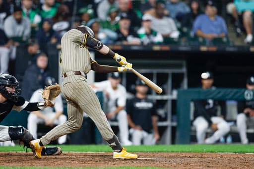 O’Hearn hits 3-run double as Padres close in on playoffs with 7-3 win over White Sox
