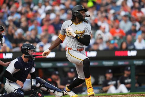 Pirates remove Cruz after he doesn’t run out double-play grounder. He says he lost track of the outs
