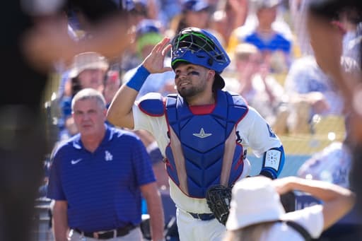 Dodgers’ Eliézer Alfonzo makes MLB debut with sister, stepmother still missing in Venezuela quakes