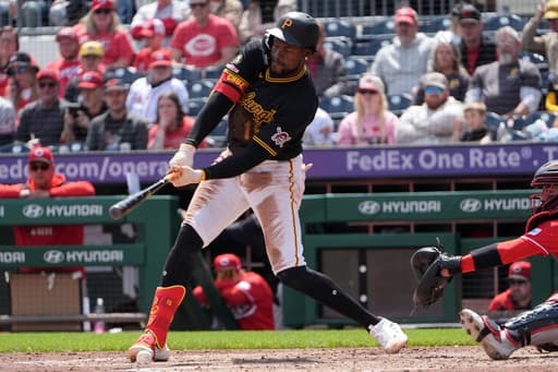 Cruz delivers go-ahead hit in the 8th as Pirates top Reds 1-0 to complete a 3-game sweep