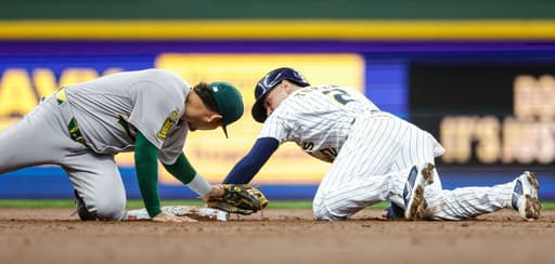 Brewers shatter 33-year-old franchise record for stolen bases in a single game