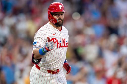 Kyle Schwarber hits 3 homers, Bryce Harper hits for the cycle in Phillies’ 15-3 rout of Mets