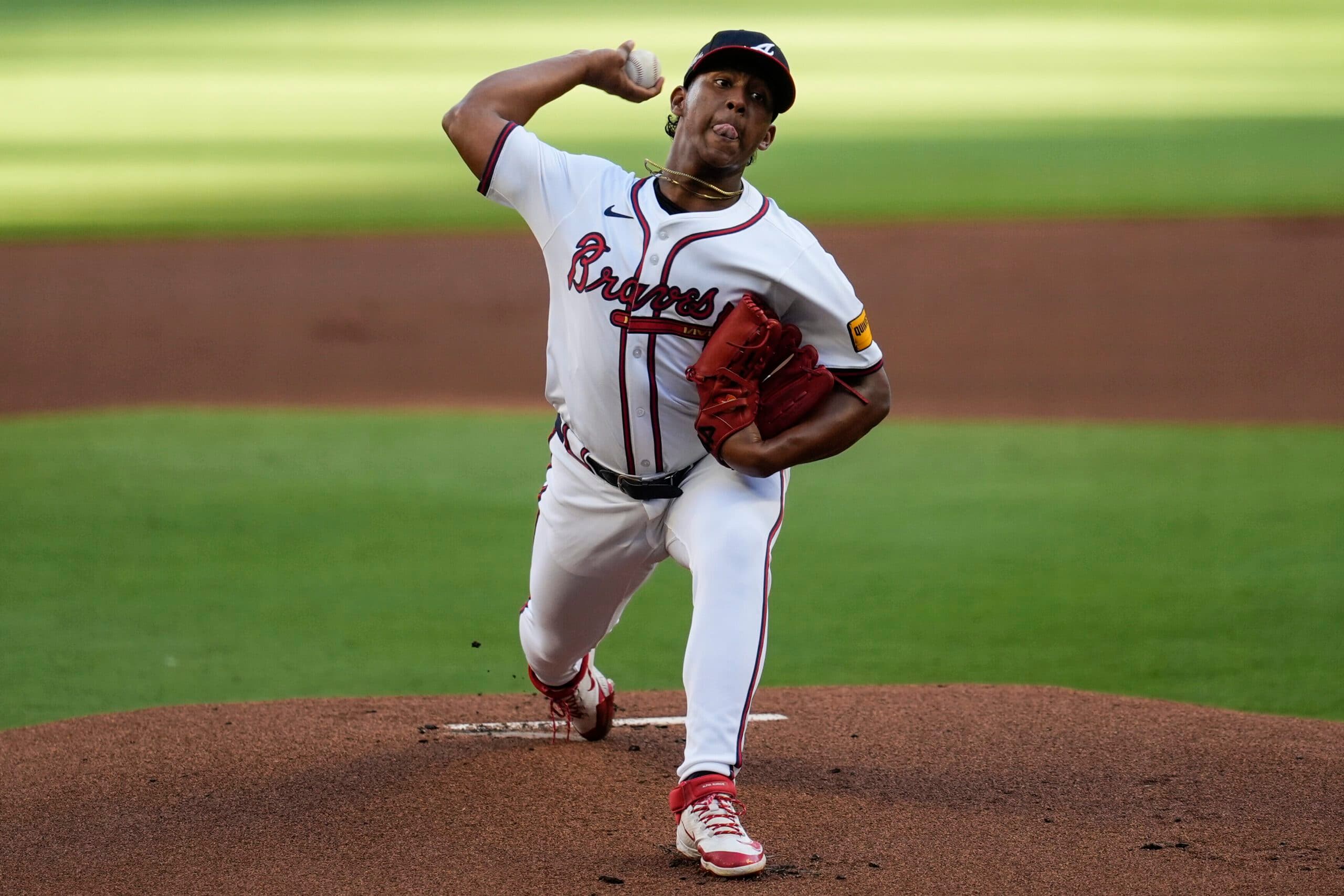 Didier Fuentes Expresses Interest in Representing Colombia at 2026 WBC