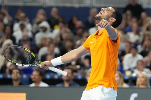 Carlos Alcaraz joins other tennis stars in first ever tennis event at Marlins’ loanDepot Park