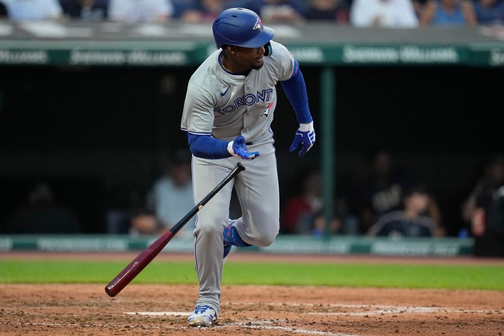 Blue Jays’ Orelvis Martínez gets 80-game drug suspension 2 days after his major league debut