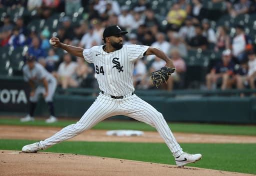 White Sox score five in fifth inning to beat Tigers 9-6