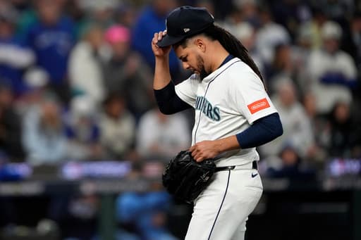 Mariners pitching pounded again as Seattle squanders ALCS lead at home