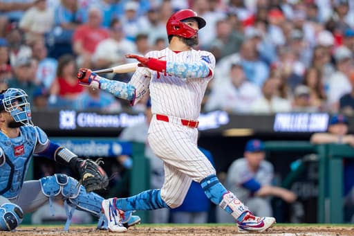 Schwarber, Harper homer again as Phillies beat Mets 6-2 to win series