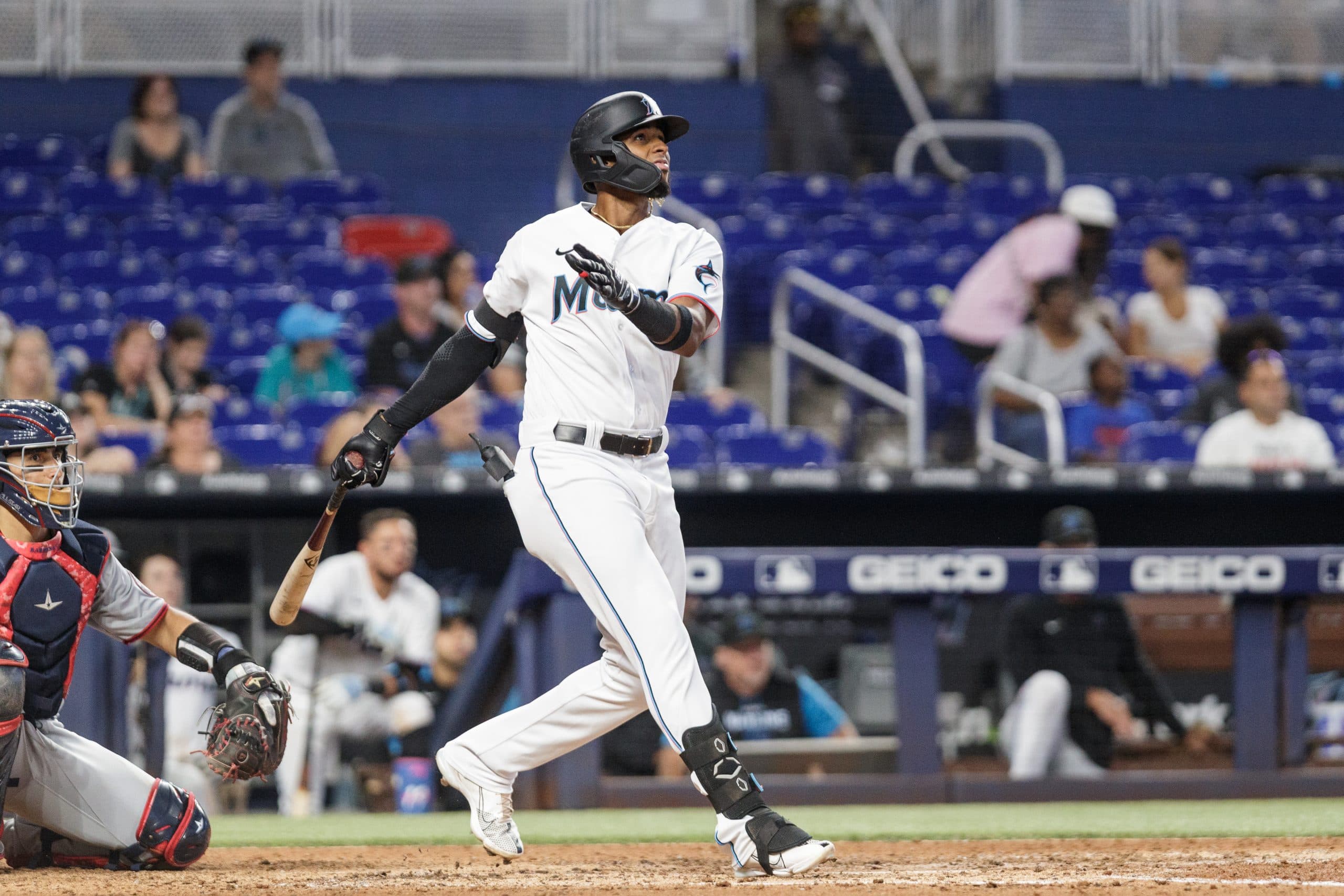 Former MLB Player Lewin Diaz to Sign With Samsung Lions of KBO
