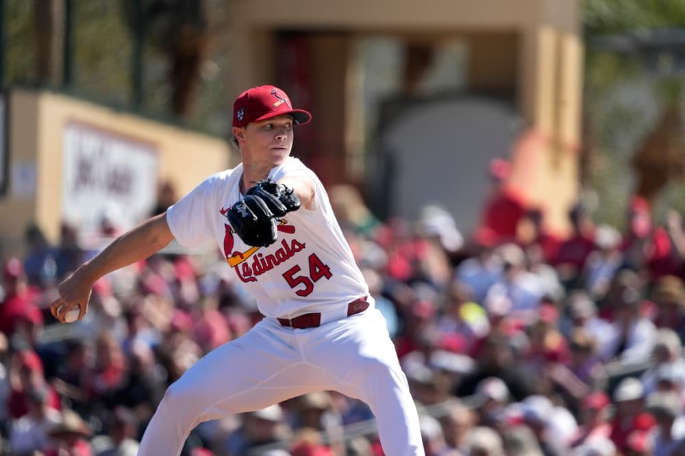 Cardinals’ All-Star right-hander Sonny Gray leaves game with hamstring tightness