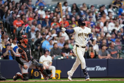 Brice Turang breaks out of his 0-for-21 slump as Brewers trounce Giants 16-2