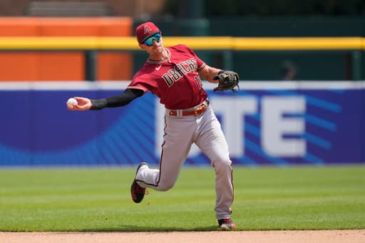 2-time Gold Glove shortstop Nick Ahmed announces retirement on social media
