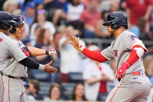 Red Sox beat Royals 3-1 behind Willson Contreras’ homer and Sonny Gray’s strong outing