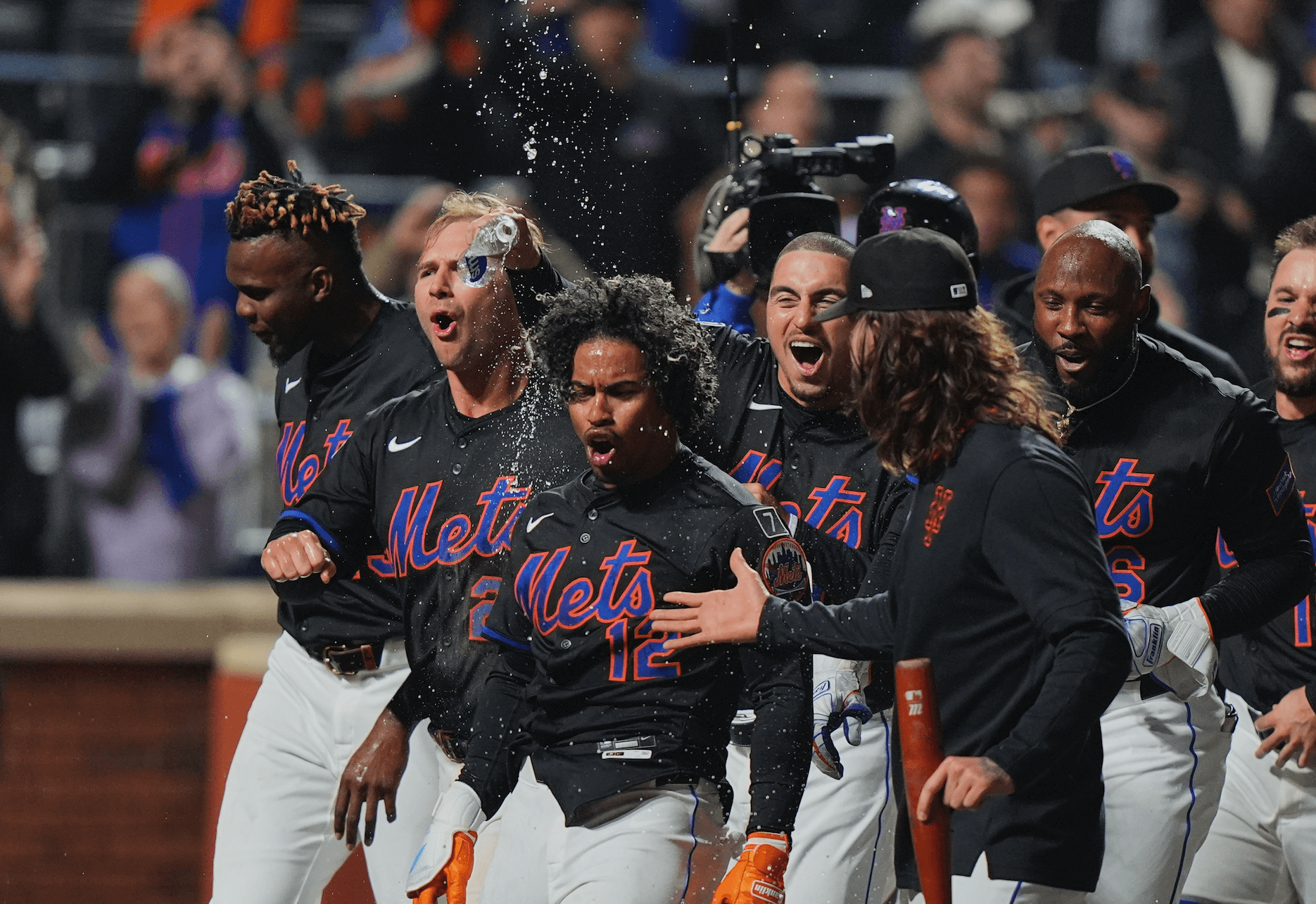 Francisco Lindor hits leadoff homer in 9th to lift the Mets past the Cardinals, 5-4