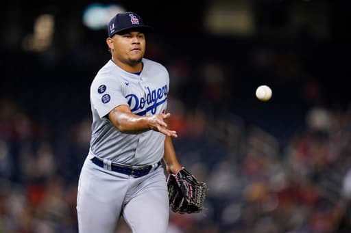 Dodgers reliever Brusdar Graterol expected to miss start of season