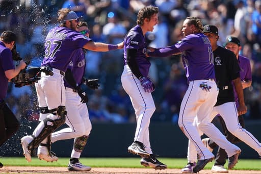 Mickey Moniak hits walk-off RBI triple to lift the lowly Rockies past the Cubs, 6-4