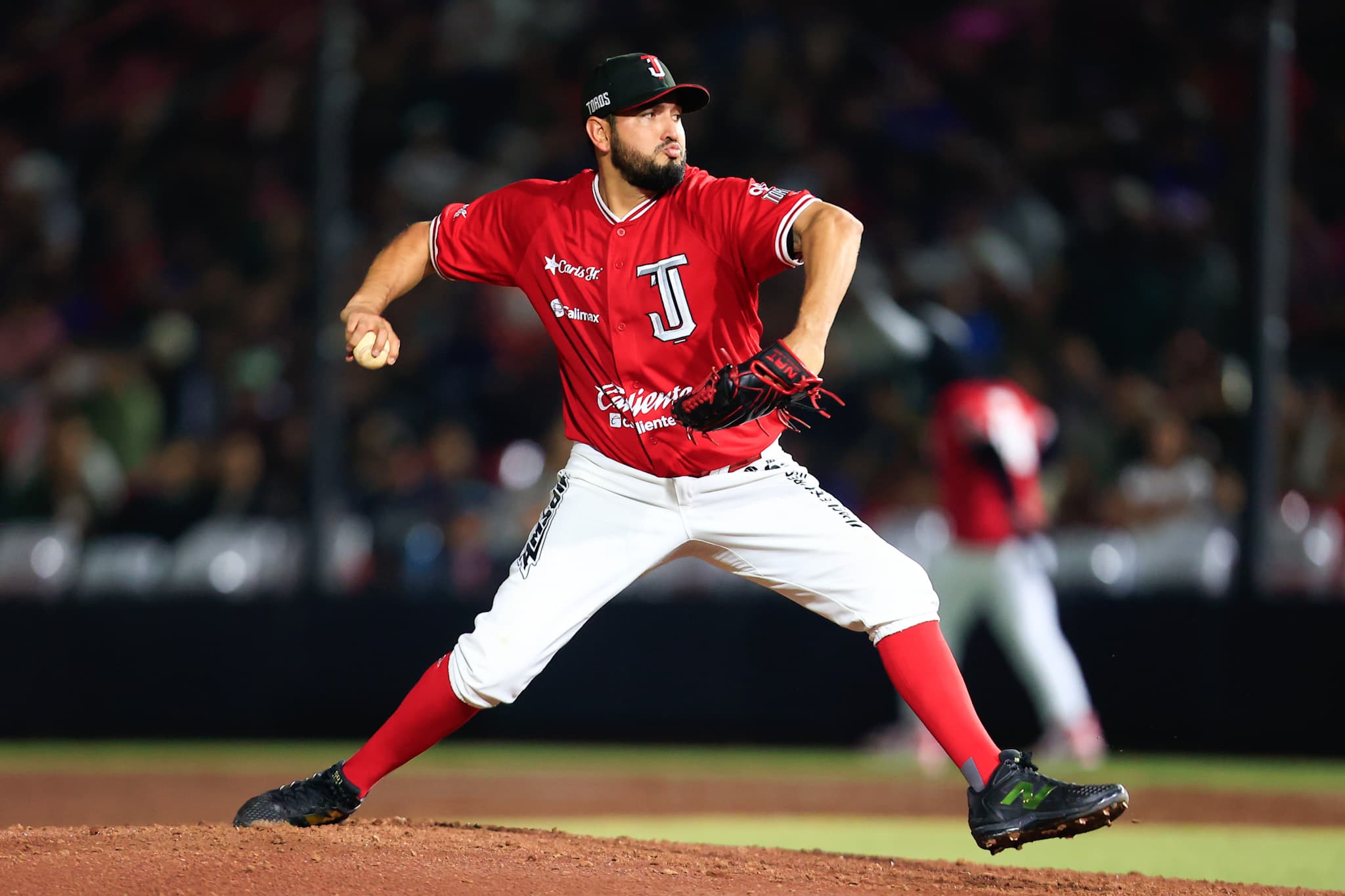 Liga Mexicana de Beisbol: Toros de Tijuana Score Six In Shutout; Diablos Rojos Edge Oaxaca In 10