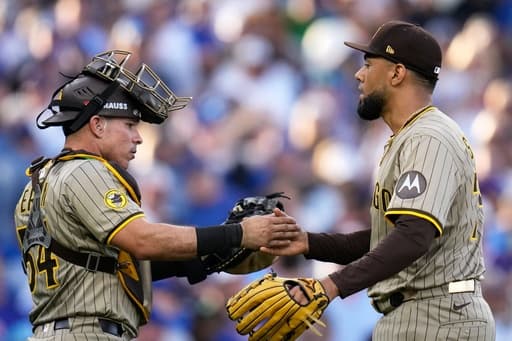 Mason Miller reaches 104.5 mph as San Diego’s bullpen shuts down the Cubs in Game 2 victory