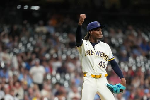 Cardinals’ Marmol says Brewers relayed signs from dugout, leading to Uribe’s reaction