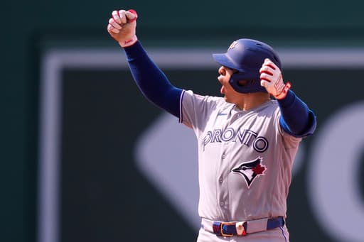 After a misplayed foul pop, Valenzuela hits go-ahead double in Blue Jays’ 4-3 win over Red Sox