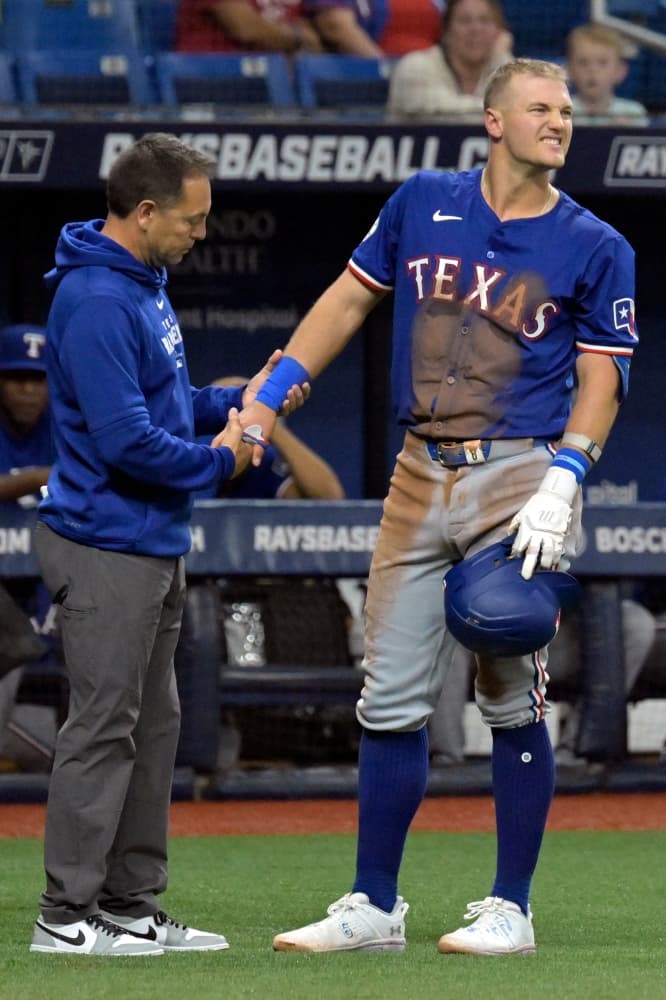 Rangers 3B Josh Jung to have surgery for broken right wrist