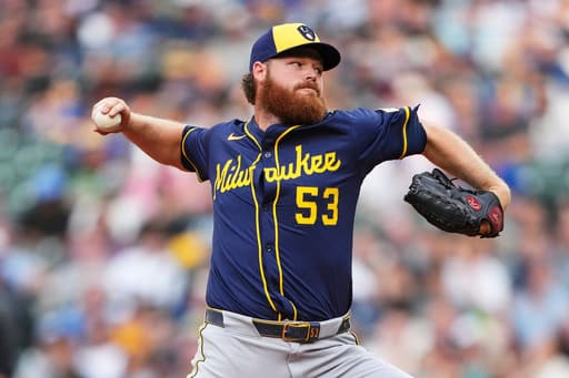 Brandon Woodruff’s gem propels Brewers to 11th straight win, 6-0 over Mariners