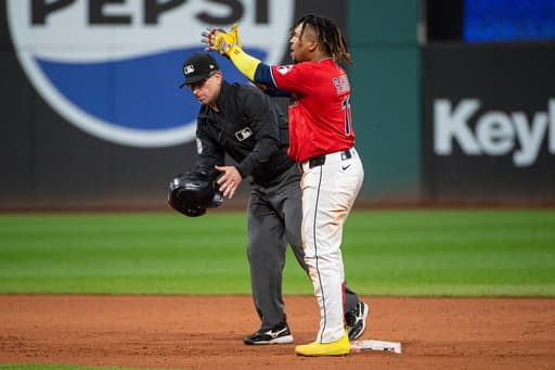 Once 15 1/2 games back, the Guardians beat the Tigers 5-1 to take a 1-game lead in the AL Central