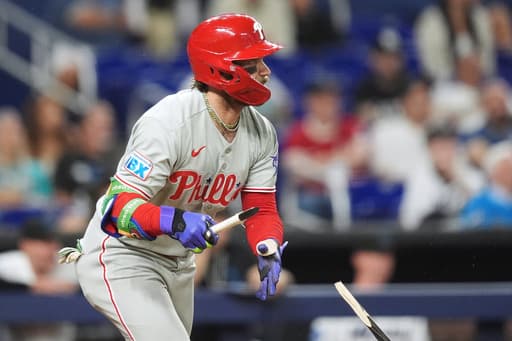 Phillies’ Bryce Harper exits in the first inning vs. Rockies with a migraine