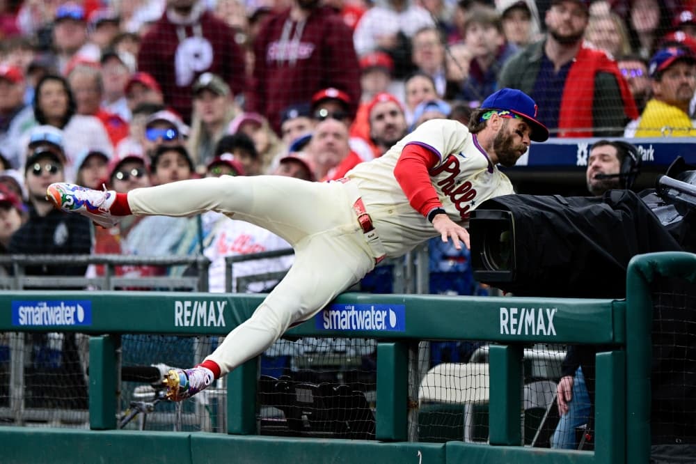 Bryce Harper returns to Phillies’ lineup against the Reds after day off
