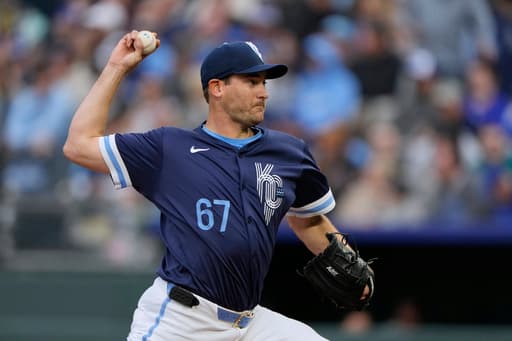 Seth Lugo shuts down Astros to lead Royals to fifth straight win