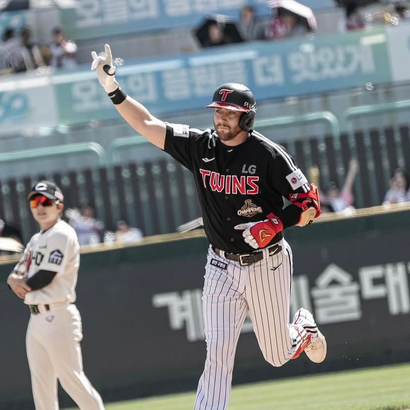 KBO Roundup: LG Twins stay hot, Landers and KT Wiz Add Former MLB Pitchers