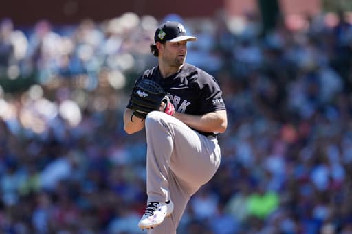 Orioles lefty reliever Wolfram placed on IL; Wells recalled