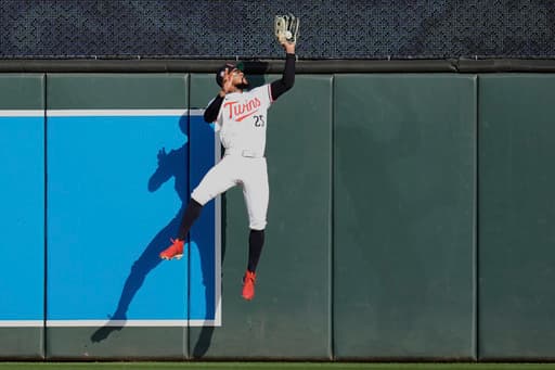 Twins All-Star Byron Buxton is day-to-day with rib cartilage irritation