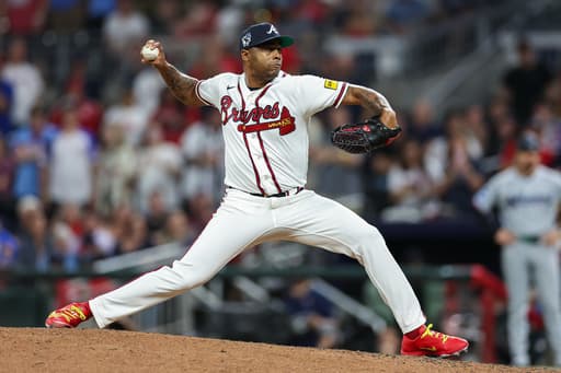 Braves put closer Raisel Iglesias on the 15-day IL because of right shoulder inflammation