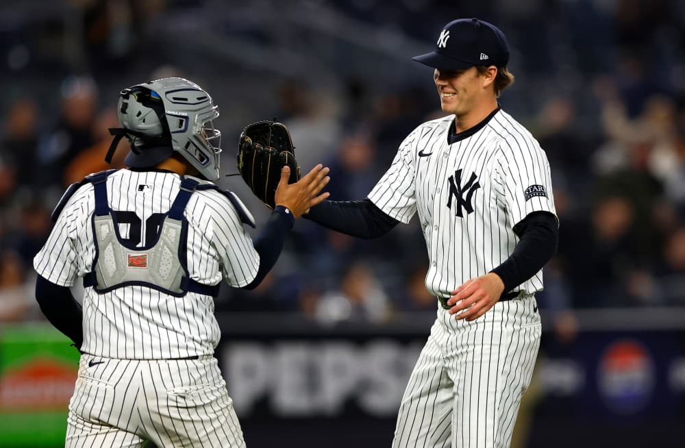 Josh Maciejewski needs 4 pitches to get 3 outs for Yankees in major league debut