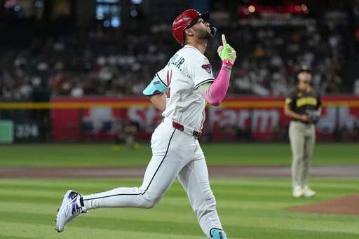 Lourdes Gurriel Jr. makes history, crushes 103.9 mph pitch from Mason Miller for a 2-run homer