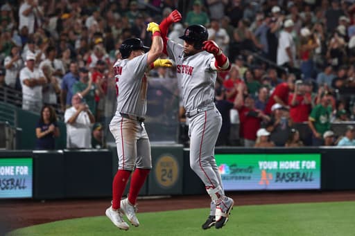 Red Sox hit back-to-back HRs in 8th to beat A’s 5-4