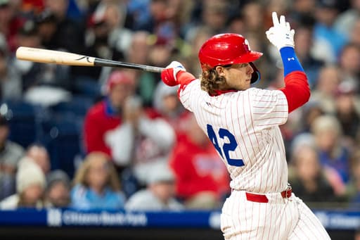 Harper and Realmuto homer to help lead the Phillies to a 6-4 win over the Giants