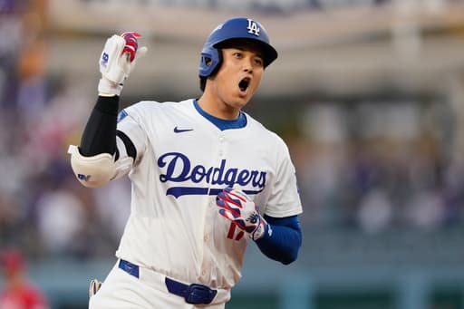 Ohtani hits leadoff homer for Dodgers in playoff opener against Reds