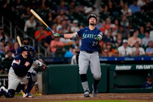 Mariners’ Cal Raleigh takes first swings since right oblique injury, hits off a tee