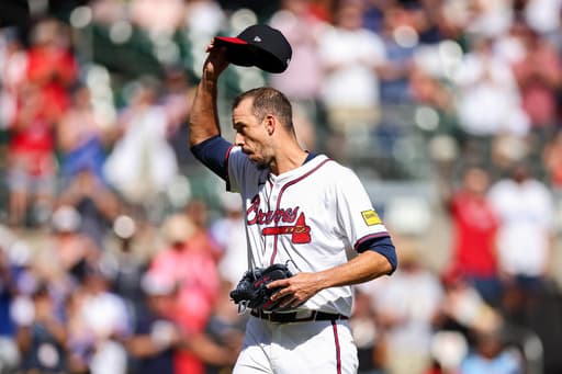 Braves pitcher Charlie Morton gets standing ovation after potential final MLB start